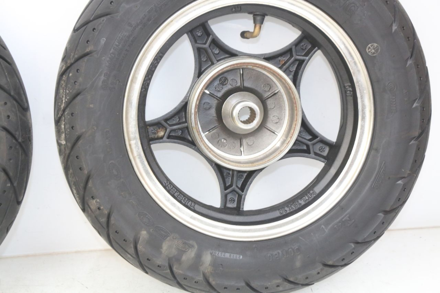 photo de PAR LLANTA EUROCKA GTR 50 (2007 - 2017) - Detalles de los puntos de fijación