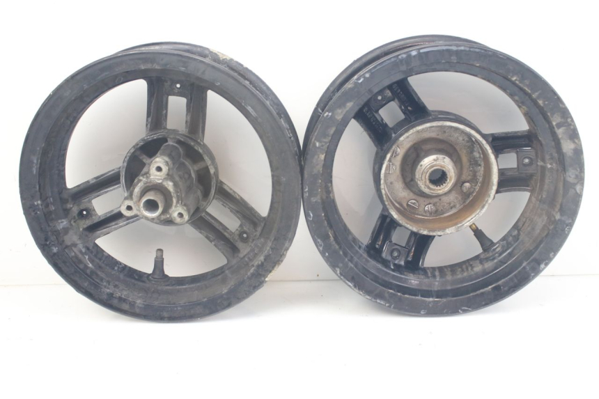 photo de PAR LLANTA PEUGEOT LUDIX SNAKE 2T 50 (2004 - 2014) - Características distintivas