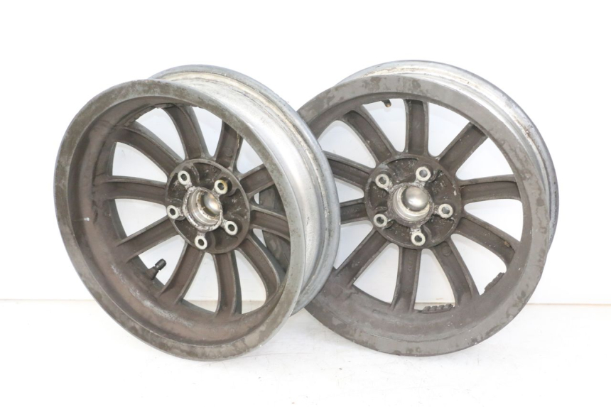 photo de PAR LLANTAS PIAGGIO MP3 125 (2006 - 2014) - Marcados y referencias originales