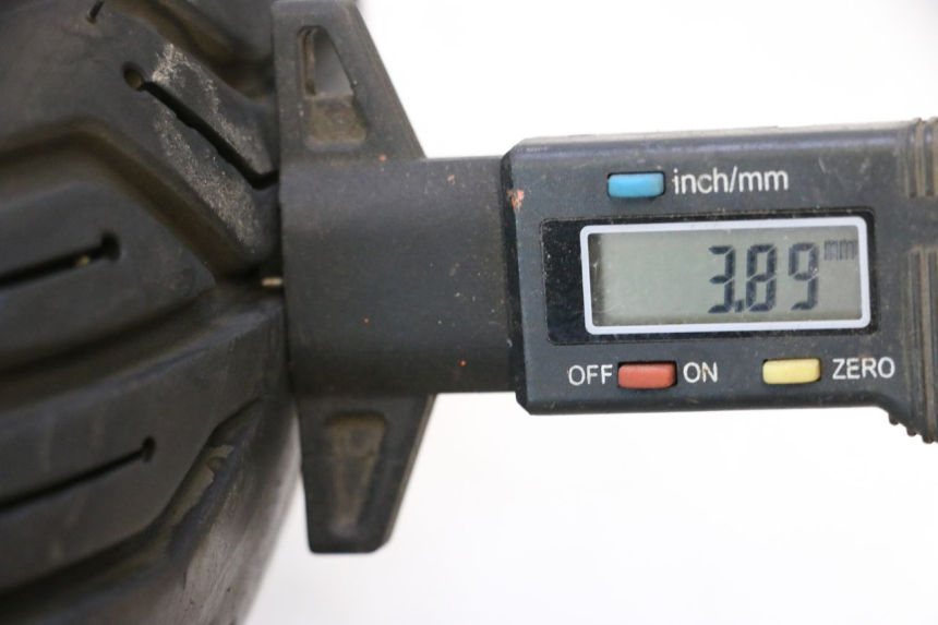 photo de PAR LLANTAS PIAGGIO MP3 RL 250 (2006 - 2010) - Zoom estado de uso