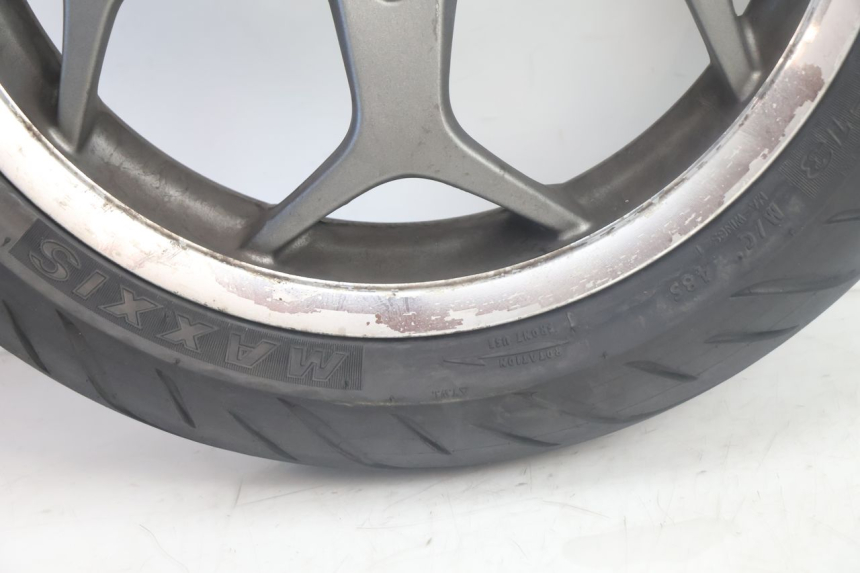 photo de PAR LLANTAS PIAGGIO MP3 500 (2016 - 2018) - Detalles de los puntos de fijación