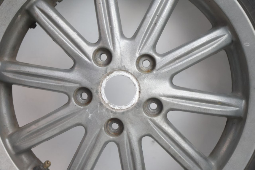 photo de PAR LLANTAS PIAGGIO MP3 125 (2006 - 2014) - Primer plano técnico