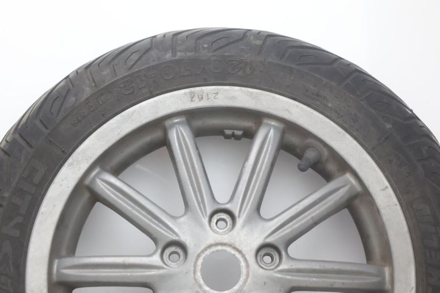 photo de PAR LLANTAS PIAGGIO MP3 125 (2006 - 2014) - Detalles de los puntos de fijación