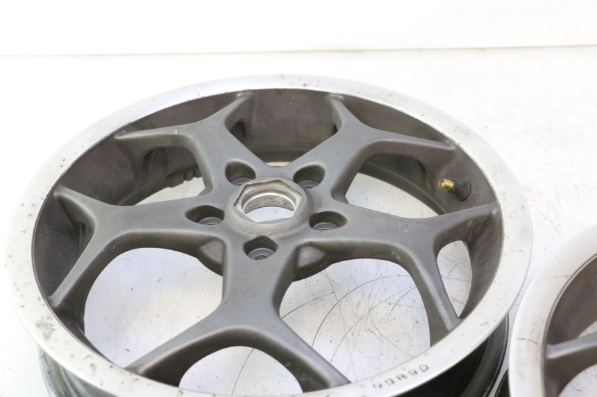 photo de PAR LLANTAS PIAGGIO MP3 500 (2016 - 2018) - Zoom calidad de ocasión