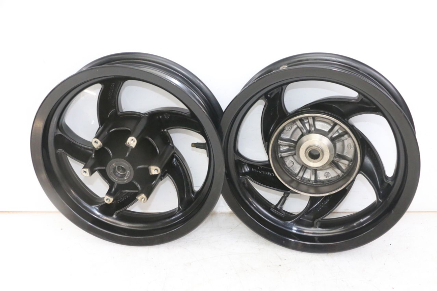 photo de PAR LLANTAS PIAGGIO NEW TYPHOON 50 (2018 - 2021) - Marcados y referencias originales