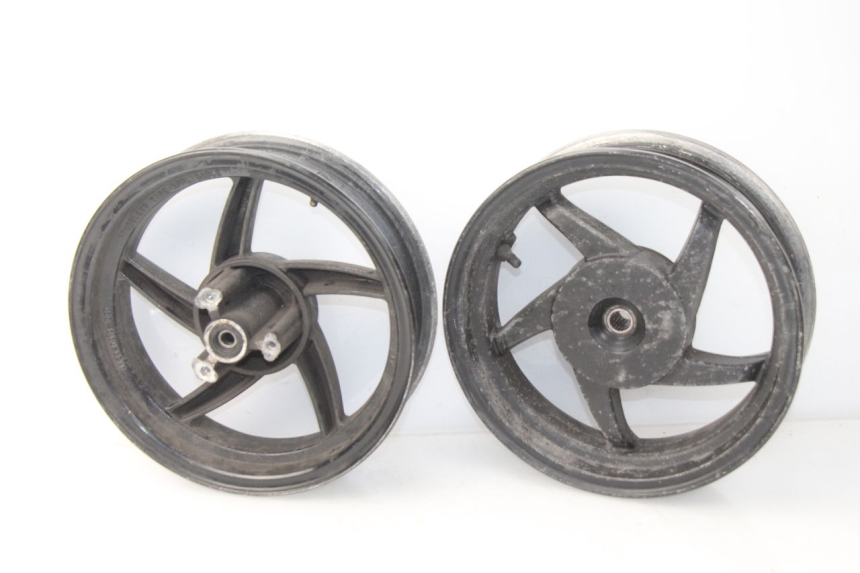 photo de PAR LLANTAS SYM ORBIT 2 4T 50 (2008 - 2017) - Primer plano de alta resolución