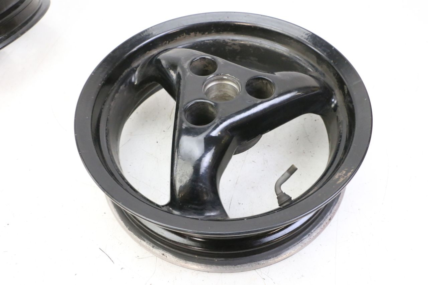 photo de PAR LLANTAS PEUGEOT ELYSTAR 50 (2002 - 2014) - Primer plano técnico