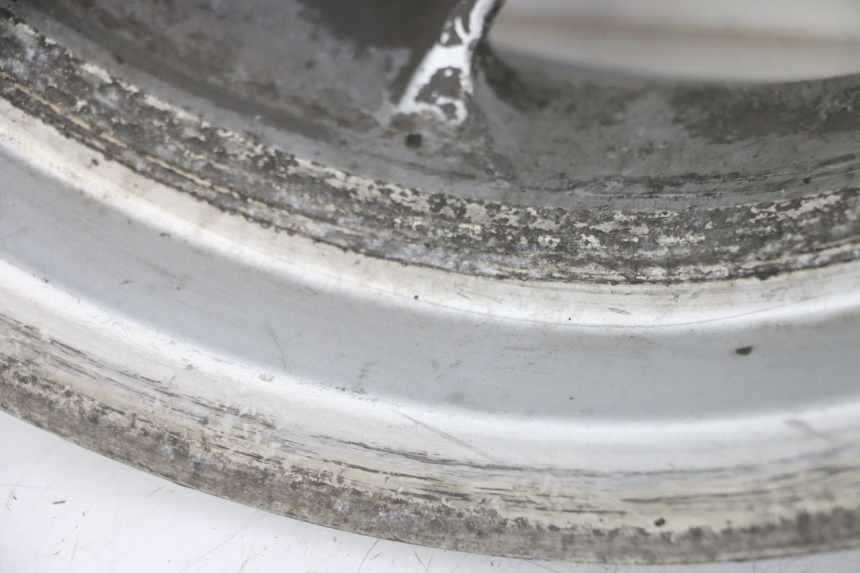 photo de PAR LLANTAS PEUGEOT ELYSTAR 50 (2002 - 2014) - Enfoque en la estructura