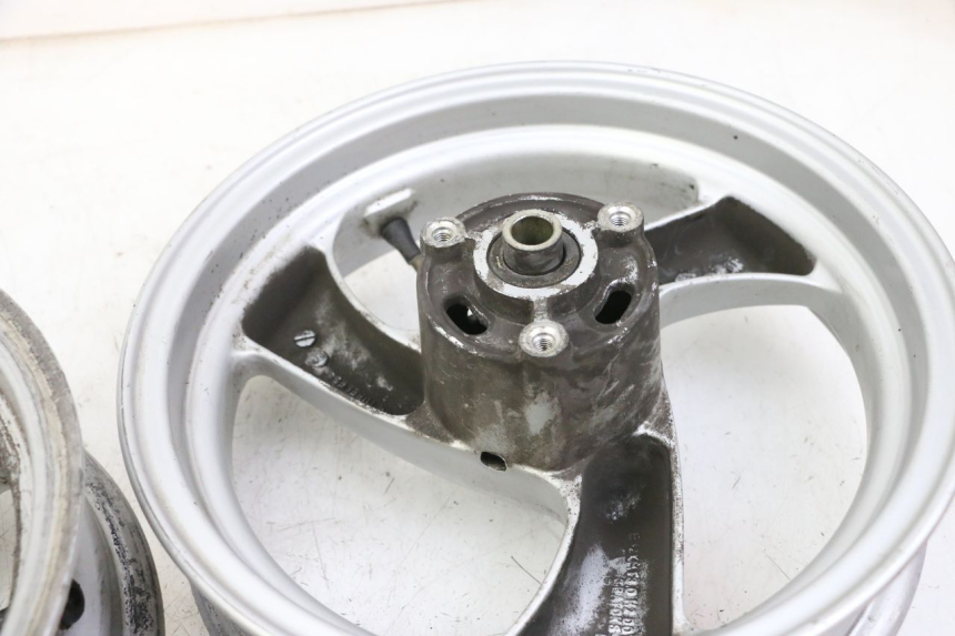 photo de PAR LLANTAS PEUGEOT ELYSTAR 50 (2002 - 2014) - Vista general del producto