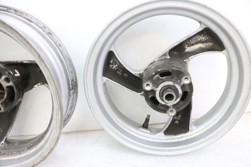 photo de PAR LLANTAS PEUGEOT ELYSTAR 50 (2002 - 2014) - Marcados y referencias originales