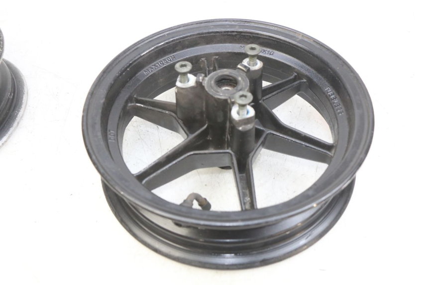 photo de PAR LLANTA TNT MOTOR ROMA 10' 4T 50 (2019 - 2022) - Detalle de la pieza