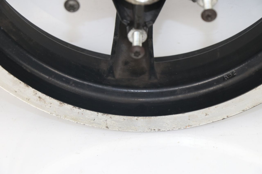 photo de PAR LLANTAS PEUGEOT SATELIS 125 (2006 - 2009) - Primer plano de alta resolución