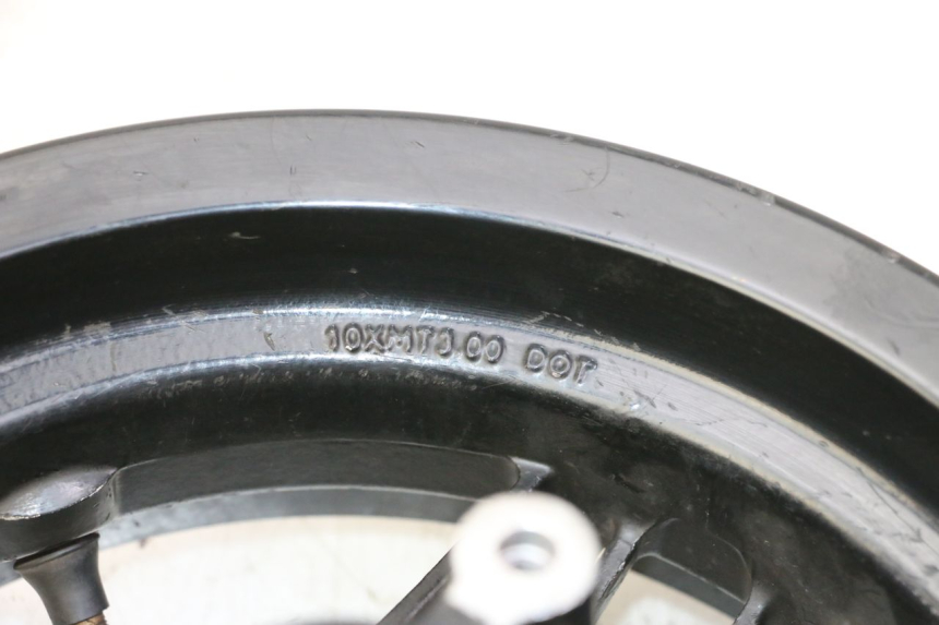 photo de PAR LLANTAS PEUGEOT STREETZONE I 2T 50 (2018 - 2020) - Primer plano de alta resolución