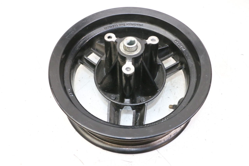 photo de PAR LLANTAS PEUGEOT STREETZONE I 2T 50 (2018 - 2020) - Inspección visual detallada