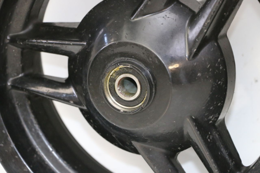 photo de PAR LLANTAS PEUGEOT STREETZONE I 2T 50 (2018 - 2020) - Estado de la superficie y material