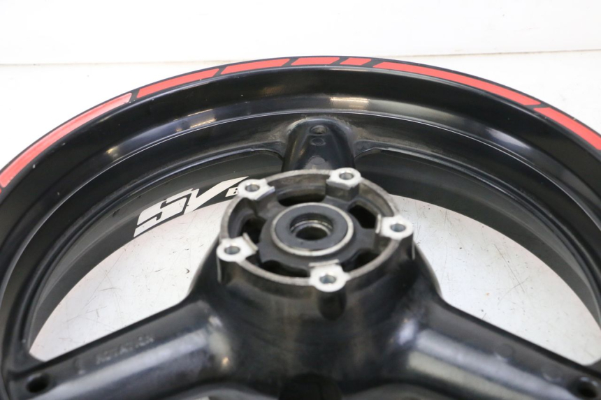 photo de PAR LLANTAS SUZUKI SV S 650 (2003 - 2009) - Primer plano técnico