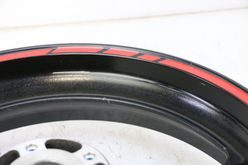 photo de PAR LLANTAS SUZUKI SV S 650 (2003 - 2009) - Primer plano técnico