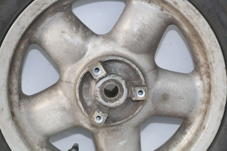 photo de PAR LLANTAS YAMAHA YP MAJESTY 125 (2002 - 2006) - Zoom sobre los componentes