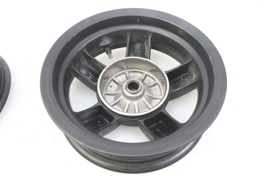 photo de PAR LLANTA PIAGGIO ZIP 4T 50 (2018 - 2020) - Vista general del producto