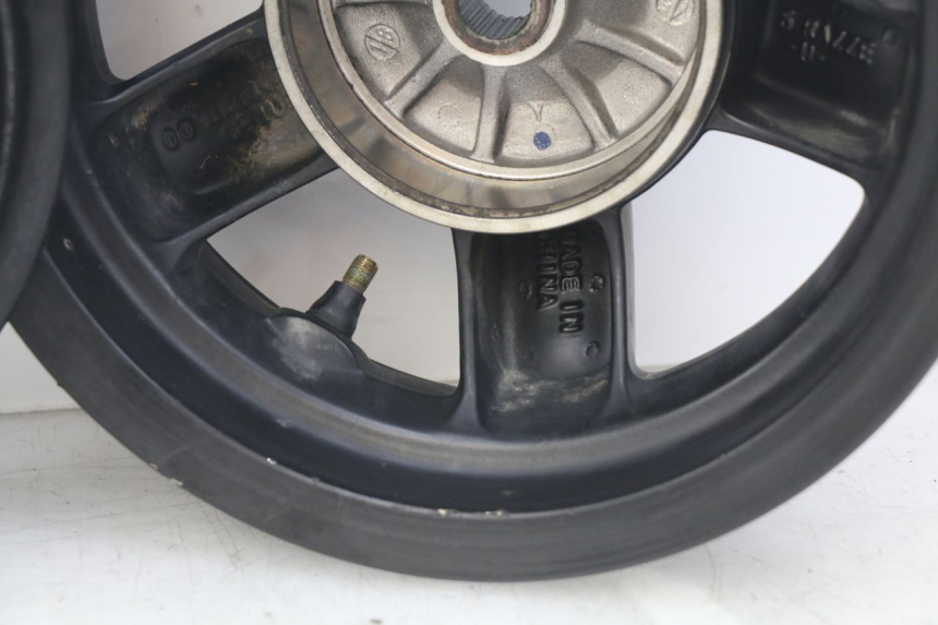 photo de PAR LLANTA PIAGGIO ZIP 4T 50 (2018 - 2020) - Recambio usado revisado