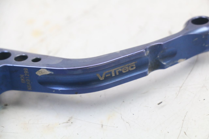 photo de  MANETA FRENO SUZUKI GSR 750 (2011 - 2017) - Zoom sobre los componentes