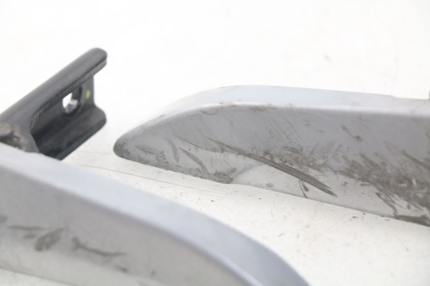 photo de PAR SOPORTE ESTRIBERA TRASERO  PIAGGIO LIBERTY IGET 4T 50 (2015 - 2020) - Vista general del producto