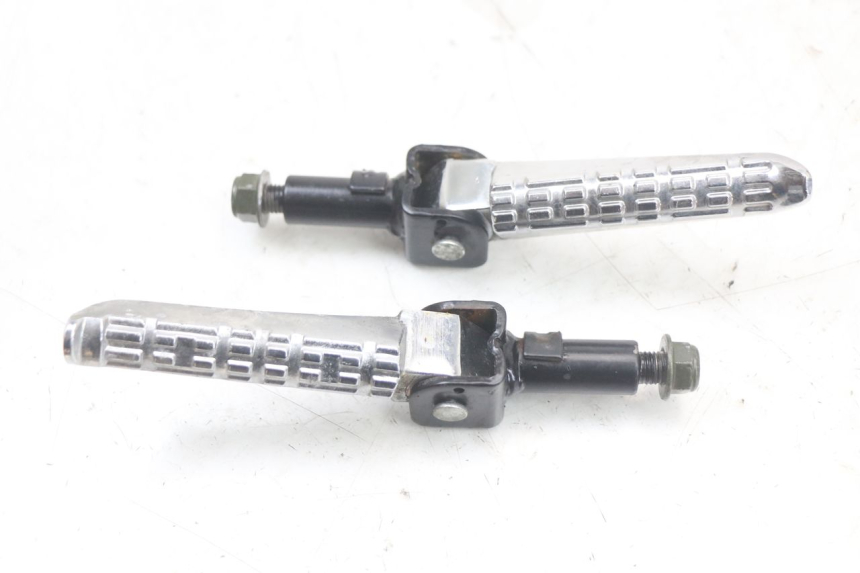 photo de PAR SOPORTE ESTRIBERA TRASERO  MASH LEGEND'R 4T 50 (2021 - 2025) - Vista principal