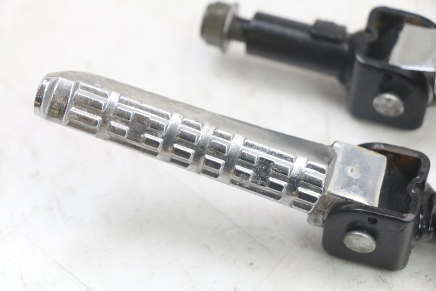 photo de PAR SOPORTE ESTRIBERA TRASERO  MASH LEGEND'R 4T 50 (2021 - 2025) - Detalle de la pieza