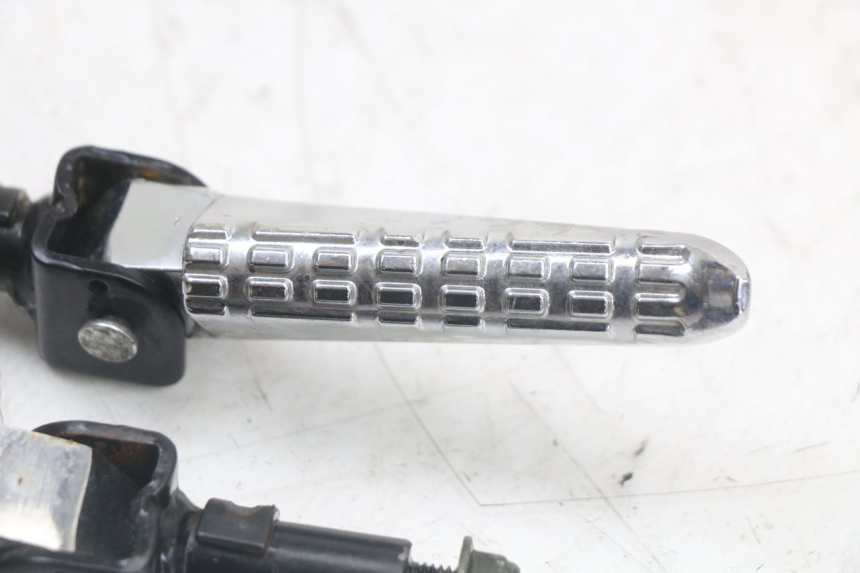 photo de PAR SOPORTE ESTRIBERA TRASERO  MASH LEGEND'R 4T 50 (2021 - 2025) - Zoom estado de uso