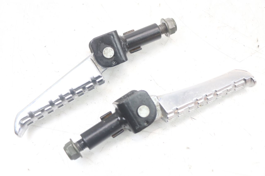 photo de PAR SOPORTE ESTRIBERA TRASERO  MASH LEGEND'R 4T 50 (2021 - 2025) - Otra perspectiva