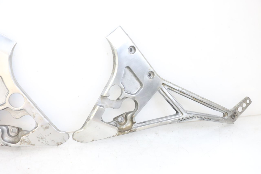 photo de PAR PLATINA DELANTERA DEL PIE YAMAHA FJ 3CX 1200 (1986 - 1996) - Zoom sobre los componentes