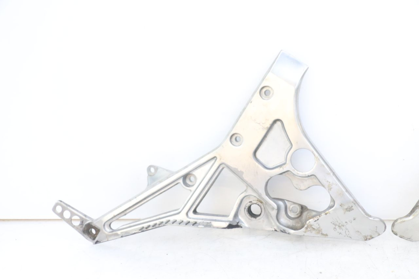 photo de PAR PLATINA DELANTERA DEL PIE YAMAHA FJ 3CX 1200 (1986 - 1996) - Primer plano de alta resolución