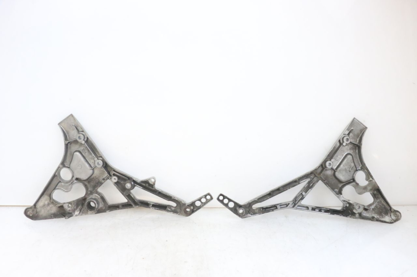 photo de PAR PLATINA DELANTERA DEL PIE YAMAHA FJ 3CX 1200 (1986 - 1996) - Vista general del producto