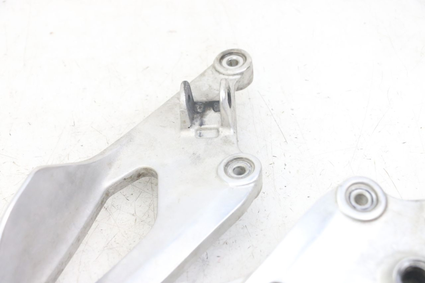 photo de PAR PLATINA DELANTERA DEL PIE YAMAHA TDM ABS 900 (2002 - 2014) - Recambio usado revisado