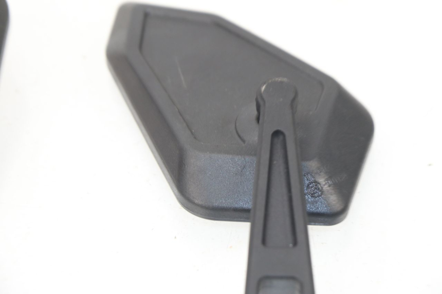 photo de RETROVISORES HONDA CBF 500 (2004 - 2007) - Primer plano técnico