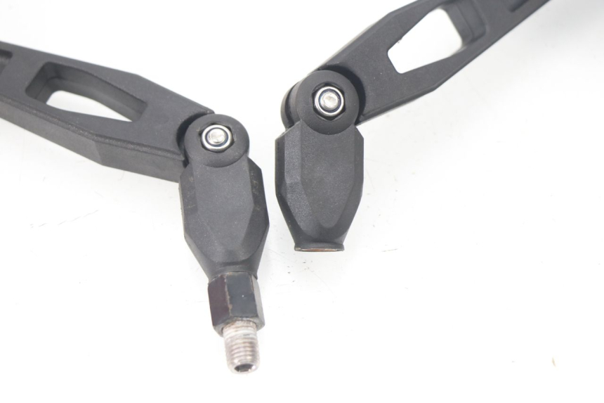 photo de RETROVISORES HONDA CBF 500 (2004 - 2007) - Estado de la superficie y material