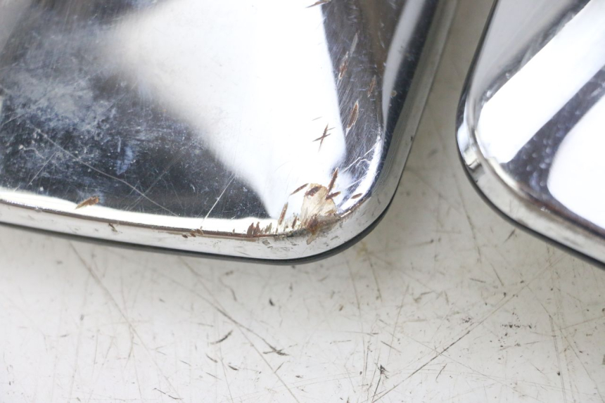 photo de RETROVISORES HONDA CBF 500 (2004 - 2007) - Detalles de los puntos de fijación