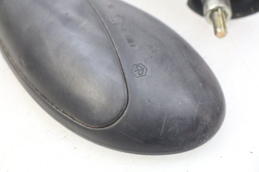 photo de PAR ESPEJOS RETROVISORES PIAGGIO FLY 100 (2006 - 2010) - Detalles de los puntos de fijación