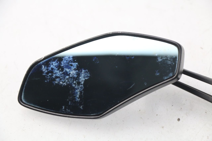 photo de RETROVISORES YAMAHA FZ8 800 (2010 - 2016) - Detalles de los puntos de fijación