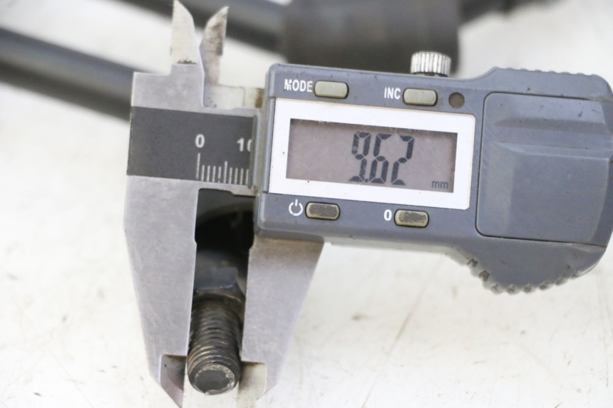 photo de RETROVISORES SUZUKI GS GSE 500 (2001 - 2003) - Detalle de la pieza