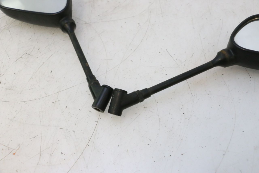 photo de RETROVISORES PEUGEOT KISBEE 4T 50 (2018 - 2022) - Características distintivas