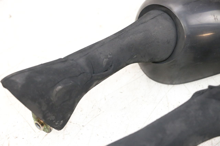 photo de RETROVISORES HONDA NSR R 125 (1994 - 2003) - Estado de la superficie y material