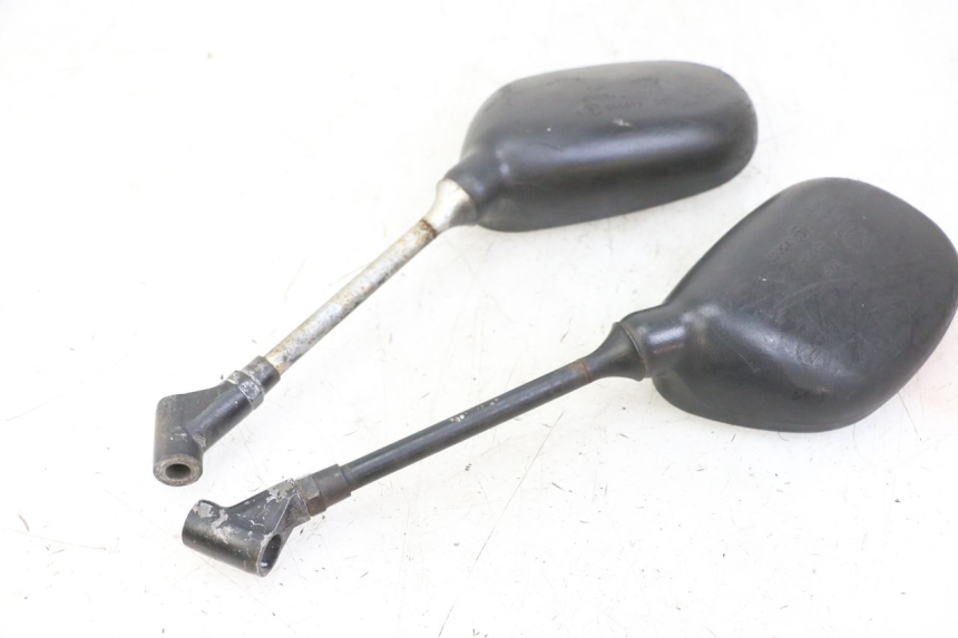 photo de RETROVISORES PEUGEOT KISBEE 4T 50 (2010 - 2017) - Detalles de los puntos de fijación