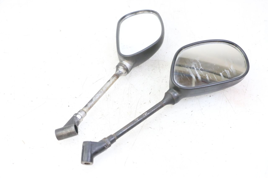 photo de RETROVISORES PEUGEOT KISBEE 4T 50 (2010 - 2017) - Estado de la superficie y material