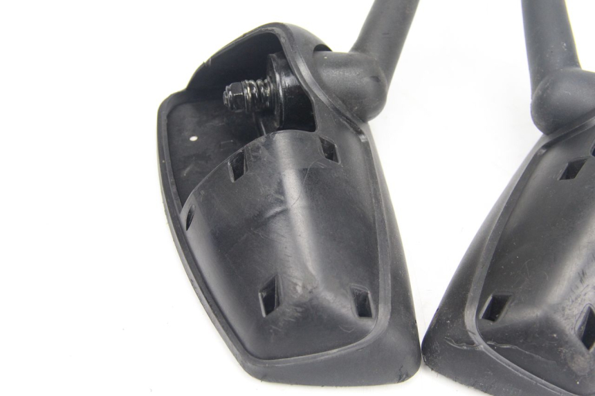 photo de RETROVISORES PEUGEOT SATELIS 125 (2013 - 2018) - Estado de la superficie y material