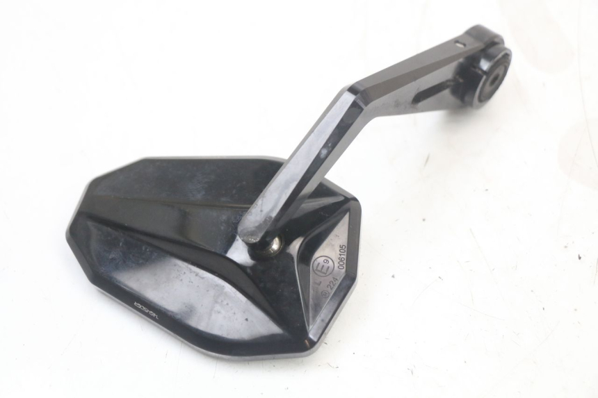 photo de RETROVISORES SUZUKI GSR 750 (2011 - 2017) - Características distintivas