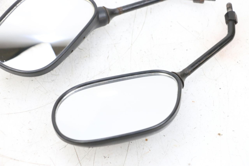 photo de RETROVISORES NECO TEMPO 4T 50 (2022 - 2026) - Estado de la superficie y material