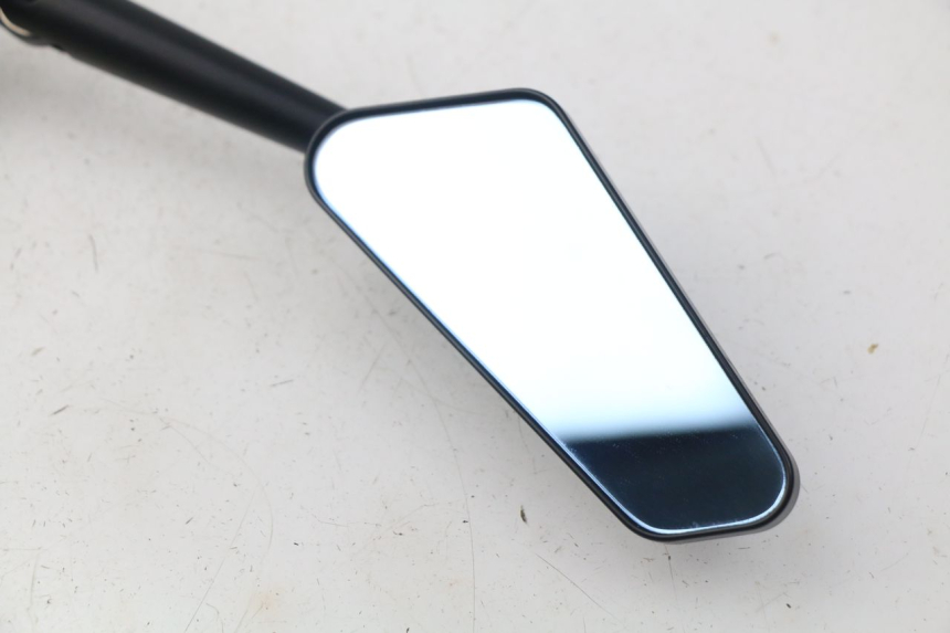 photo de RETROVISORES KAWASAKI Z Z900 900 (2017 - 2019) - Zoom sobre los componentes