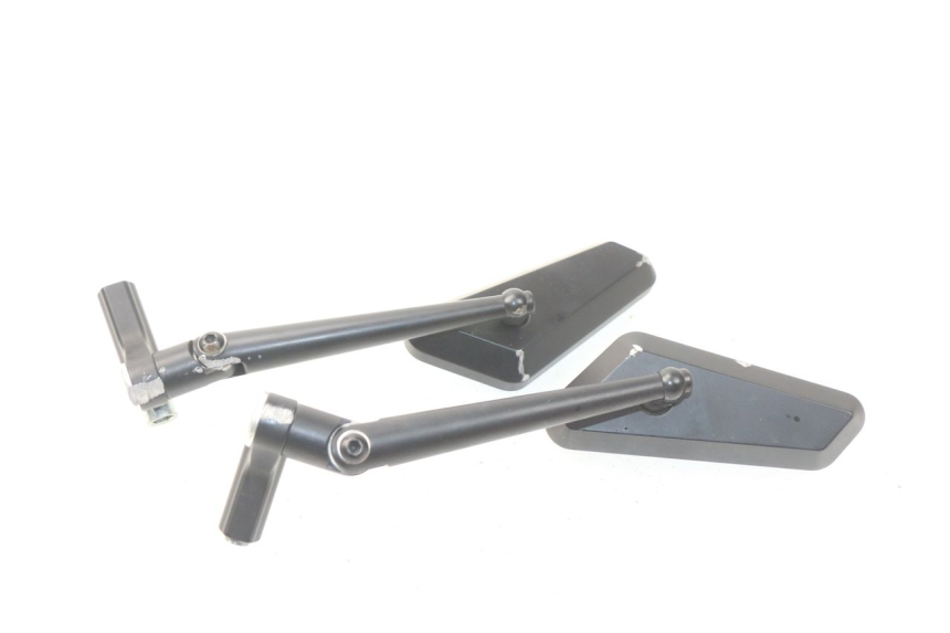 photo de RETROVISORES KAWASAKI Z Z900 900 (2017 - 2019) - Primer plano técnico