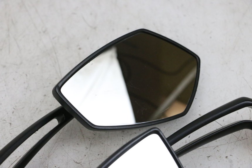 photo de RETROVISORES KAWASAKI ZR 7 750 (1999 - 2004) - Detalle de la pieza